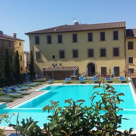 Borgo Di Gramugnana Aparthotel Usigliano Exterior photo