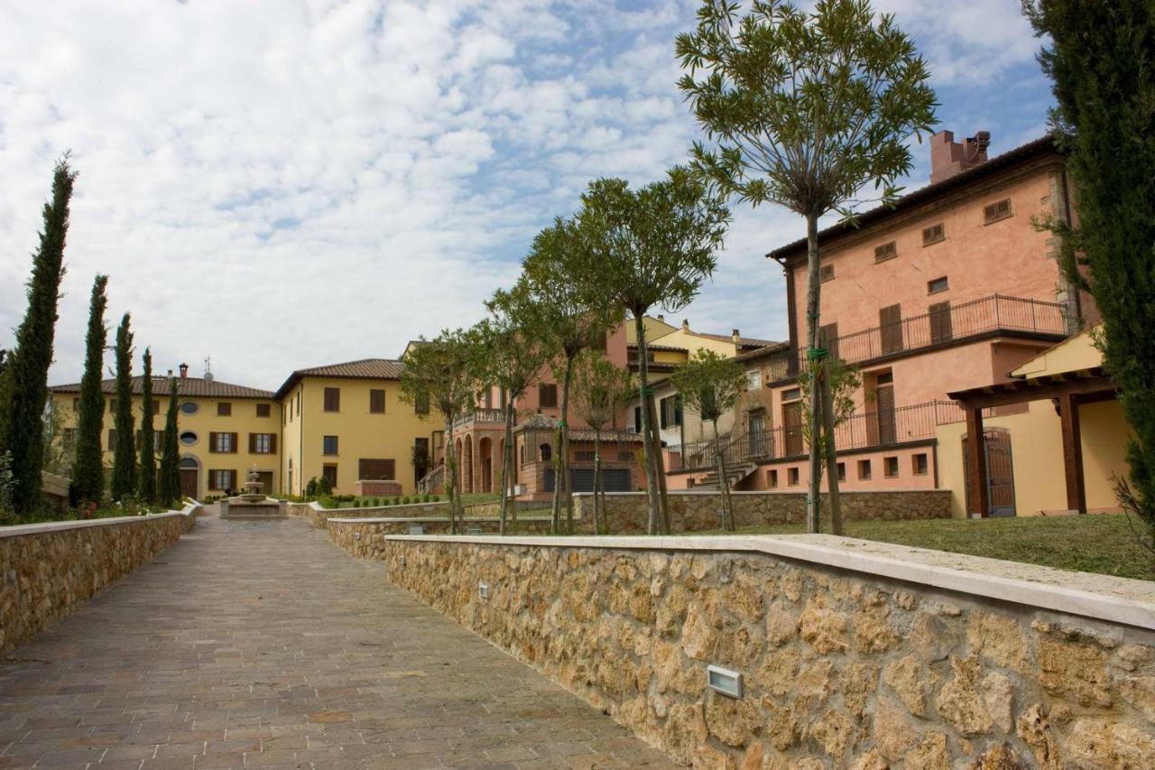 Borgo Di Gramugnana Aparthotel Usigliano Exterior photo